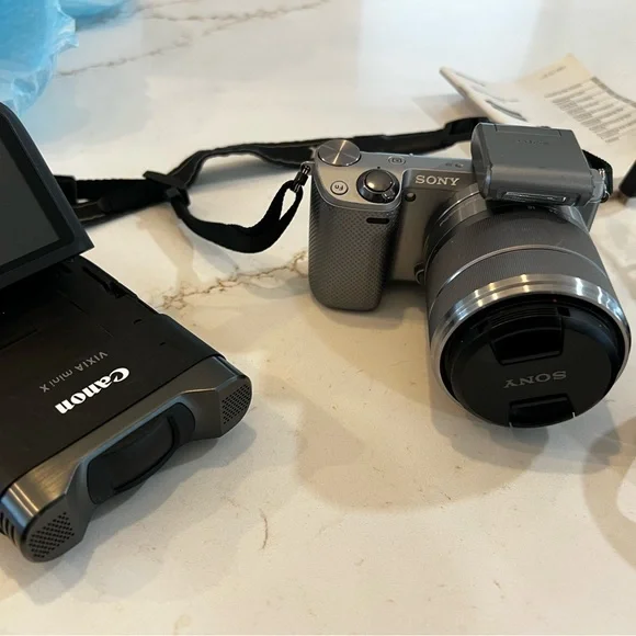 Sony Nex-5 Digital Cam w interchangeable lenses+Canon Mixia miniX